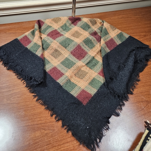 Salvatore Ferragamo 70% Wool-Laina 30% Nylon Scarf - Picture 3 of 5